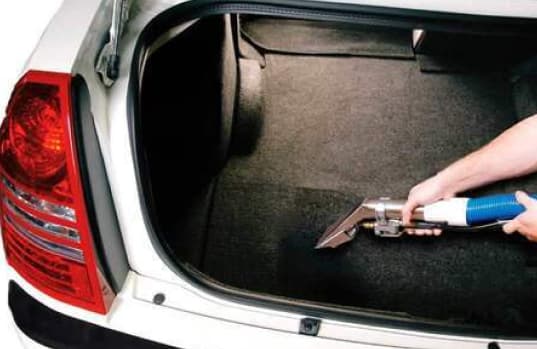 Čištění kufru a zavazadlového prostoru